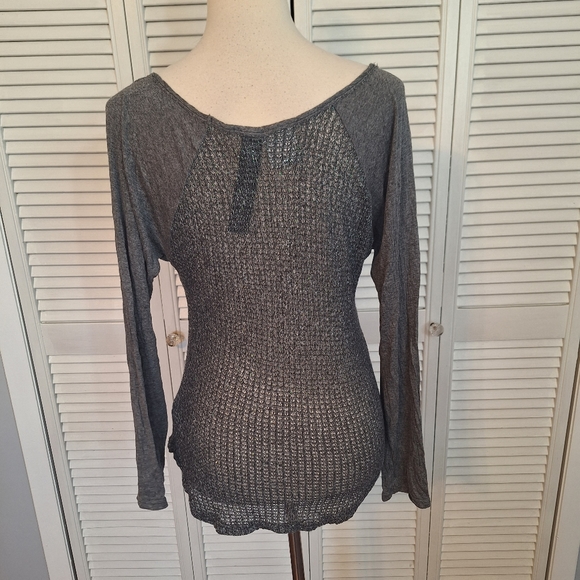 Harley Davidson long sleeve pullover stretchy shimmery top sz medium *J - Picture 2 of 6